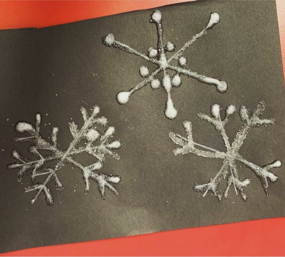 Easy Snowflake Craft To Make With Grandkids - Interior Frugalista